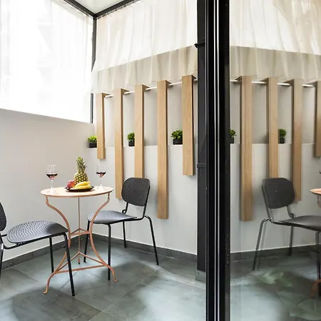 Apartment Superlux Near White Tower *