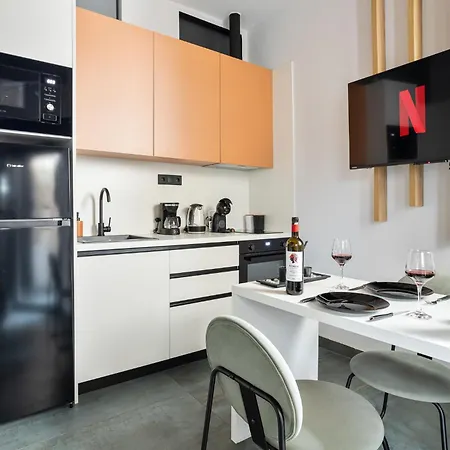 Apartment Superlux Near White Tower