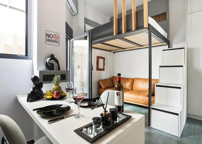 Apartment Superlux Near White Tower *